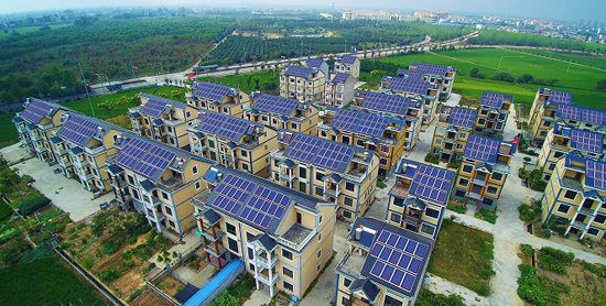 怎樣讓自家屋頂?shù)墓夥娬居昙径喟l(fā)電？(圖1)