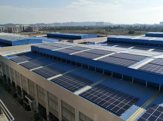 政策出臺(tái)!光伏人卻不能激情滿滿~(圖1) 光伏發(fā)電設(shè)備價(jià)格