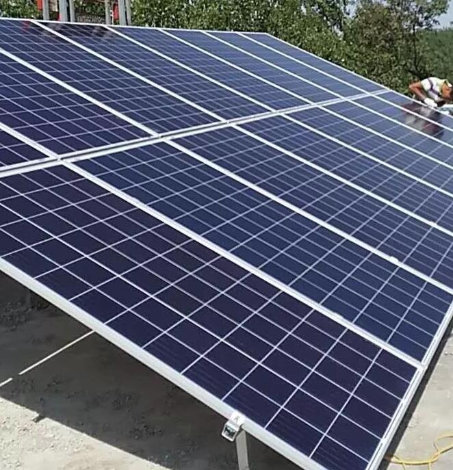 向陽能源的光伏電站日常維護工作(圖1) 并網光伏發電設備