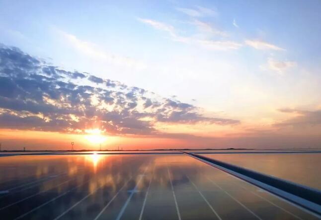 想不到你是這樣的光伏發(fā)電站——光伏電站安裝(圖1) 想不到你是這樣的光伏發(fā)電站安裝方式