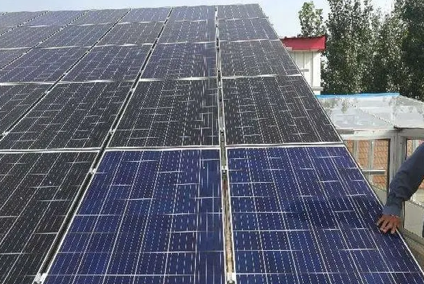 為什么許多農(nóng)村人在他們的屋頂上安裝太陽(yáng)能?(圖1) 農(nóng)村光伏發(fā)電