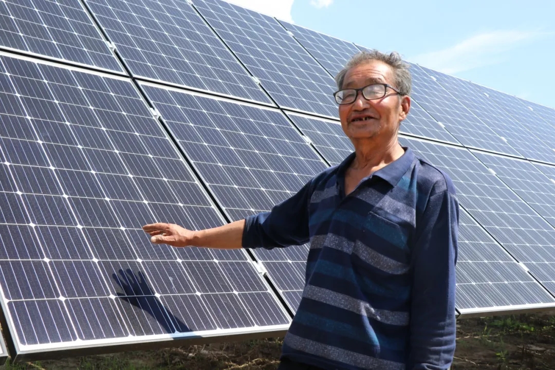 光伏發電讓貧困戶有了“陽光存折”(圖1) 光伏家庭發電